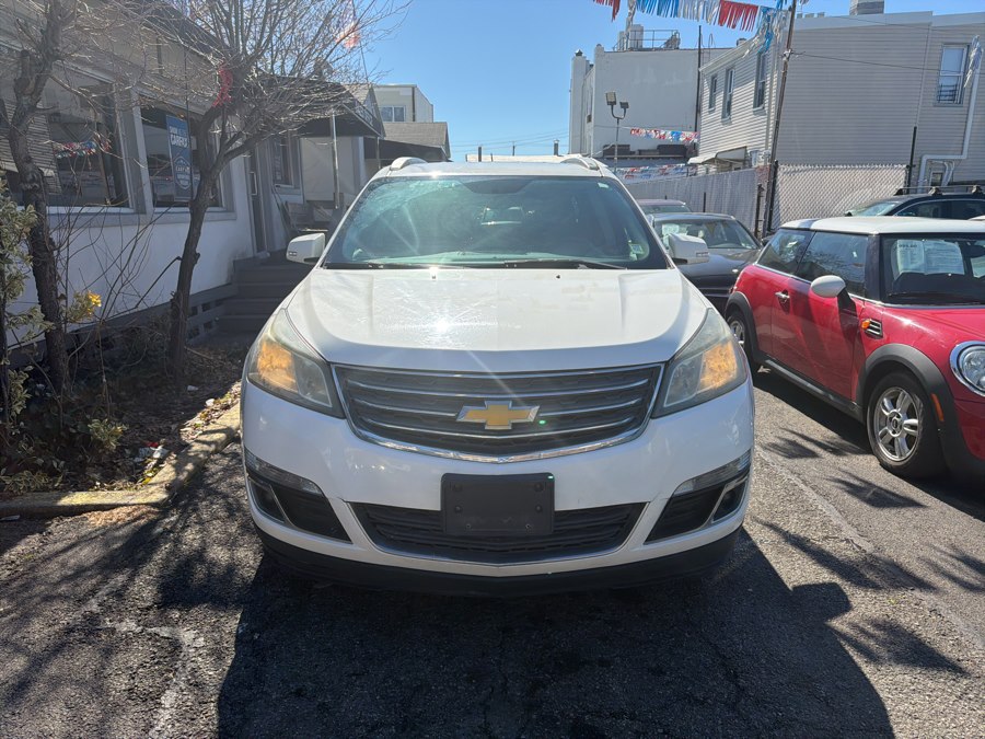 2015 Chevrolet Traverse 2LT AWD's photo