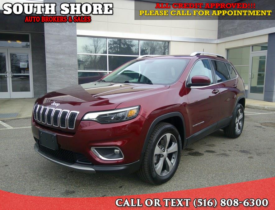 Used 2020 Jeep Cherokee in Massapequa, New York | South Shore Auto Brokers & Sales. Massapequa, New York