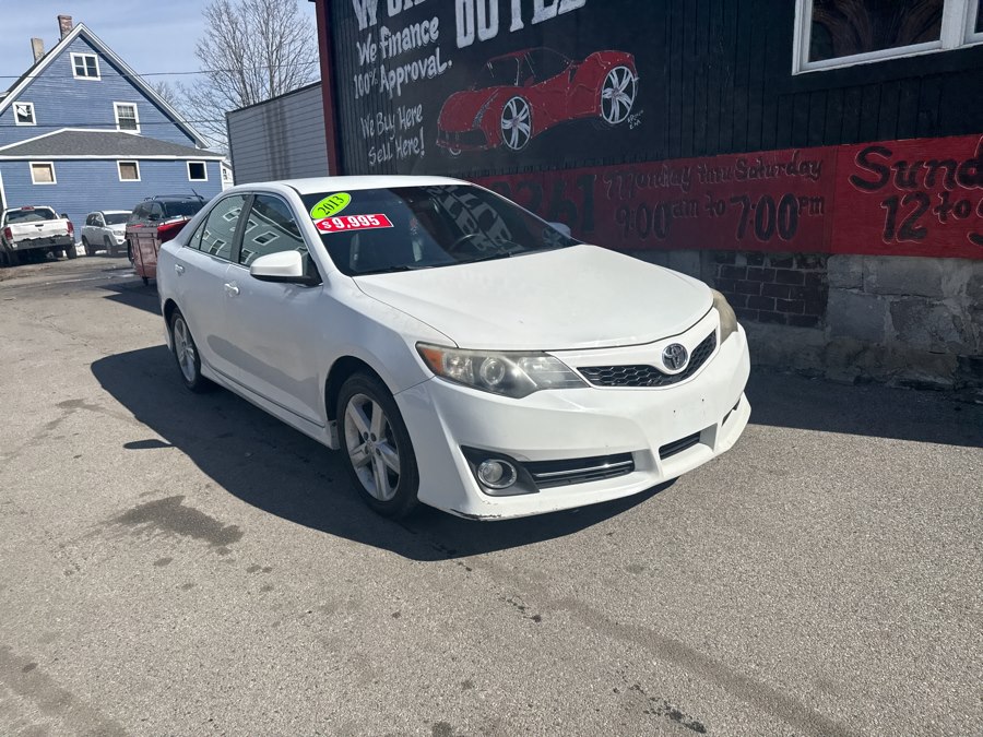 Used Toyota Camry 4dr Sdn I4 Auto LE 2012 | Worcester Auto Outlet LLC. Worcester, Massachusetts