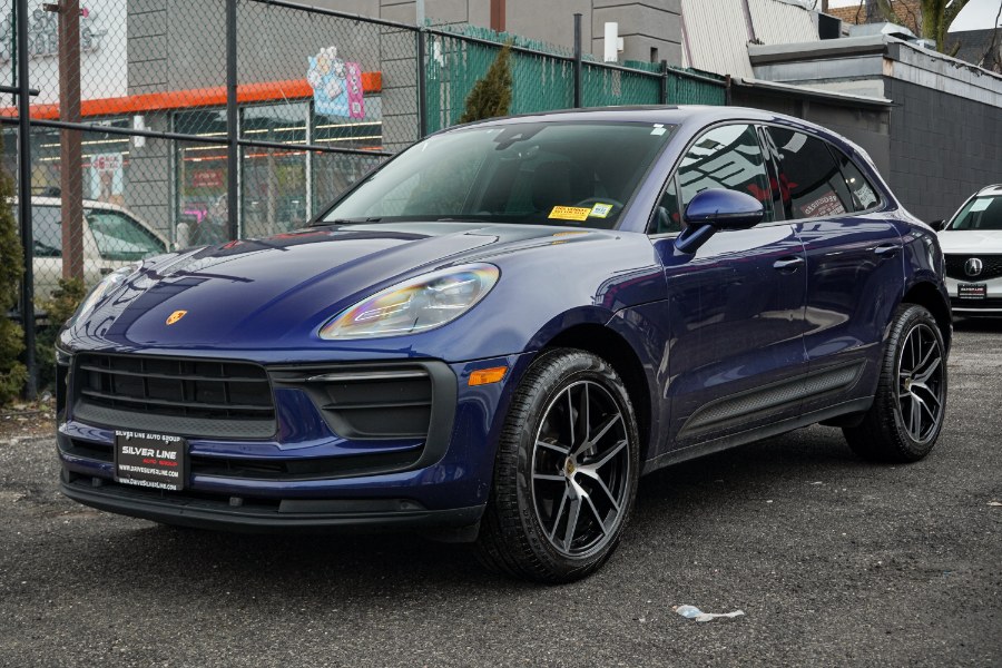 2022 Porsche Macan Base