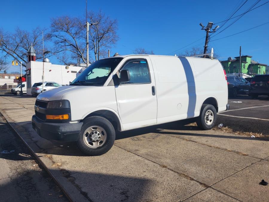2019 Chevrolet Express 2500 Work Van HD's photo