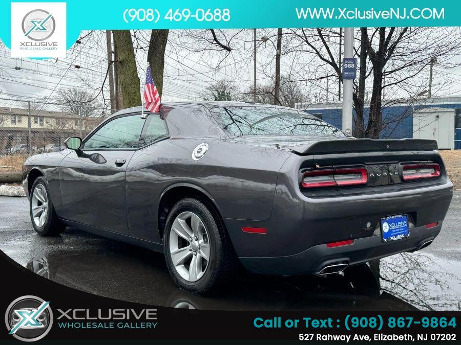 2020 Dodge Challenger SXT Auto's photo