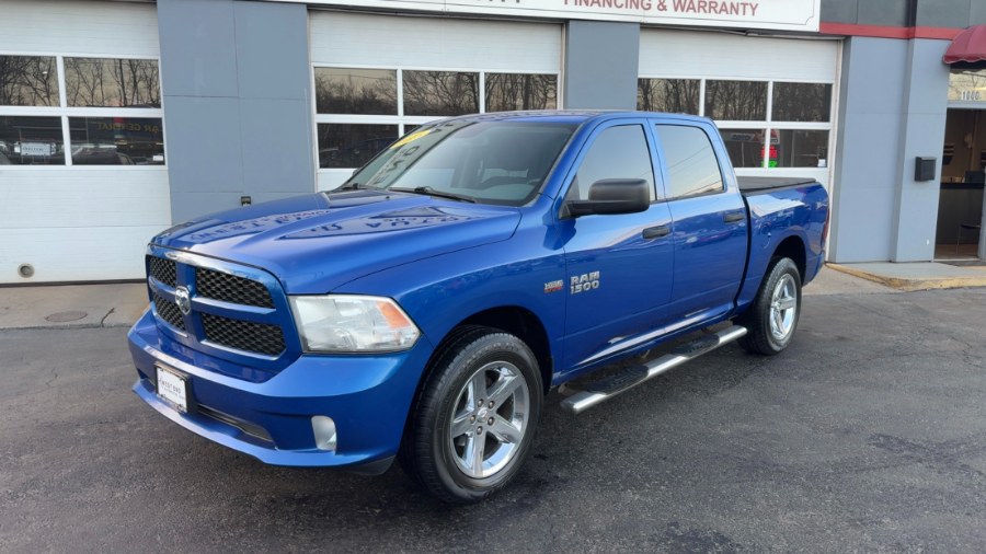 2015 RAM 1500 Express 4x4 Crew Cab's photo