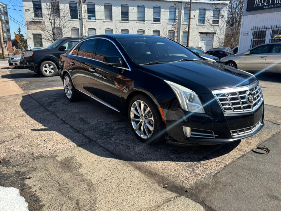 2013 Cadillac XTS 3.6L FWD Luxury Collection's photo
