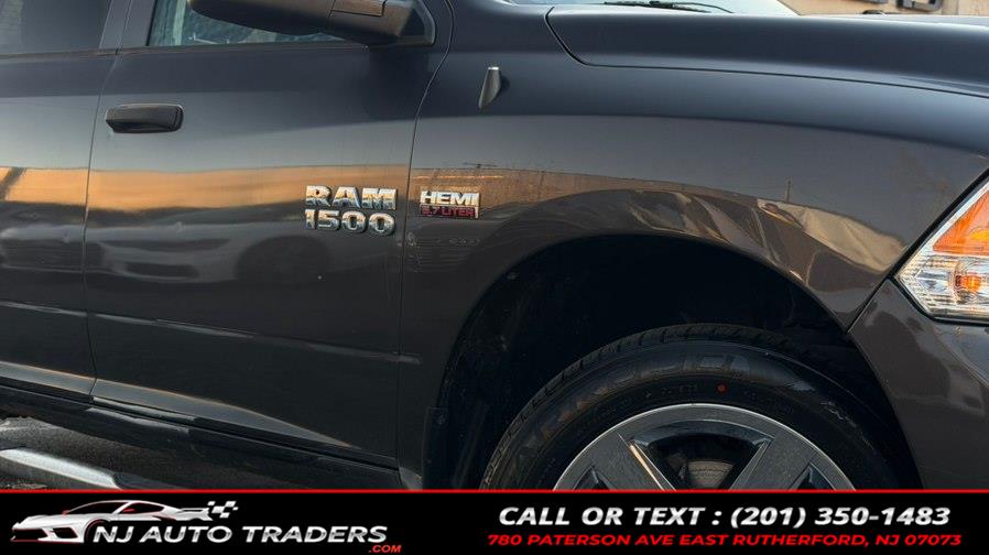 2015 RAM 1500 Express 4x4 Crew Cab's photo