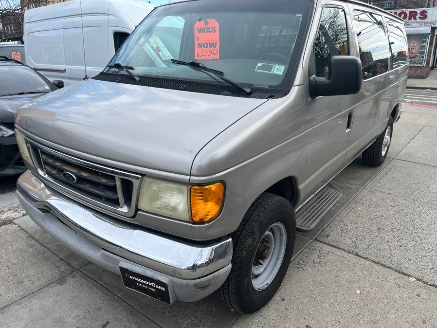 2003 Ford E-Series E-350 XLT Super Duty's photo