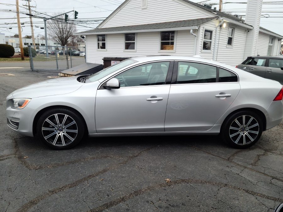2018 Volvo S60 T5 AWD Inscription Platinum's photo