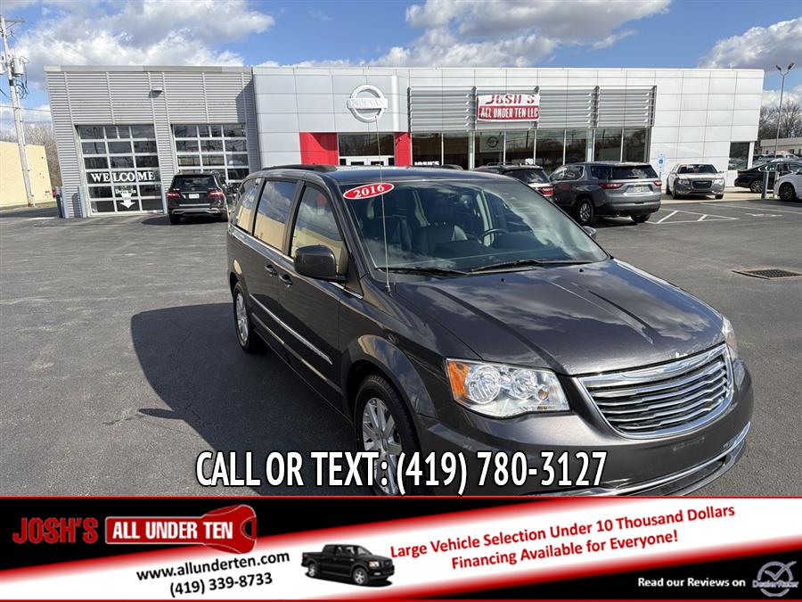 2016 Chrysler Town & Country Touring