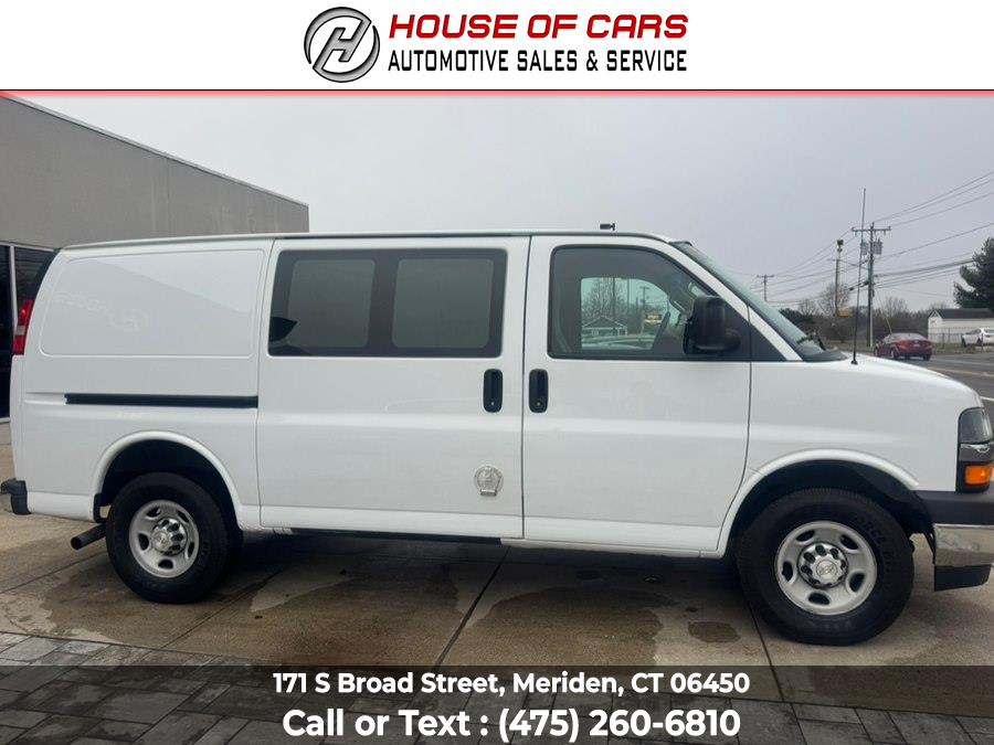 2017 Chevrolet Express 3500 Work Van HD's photo