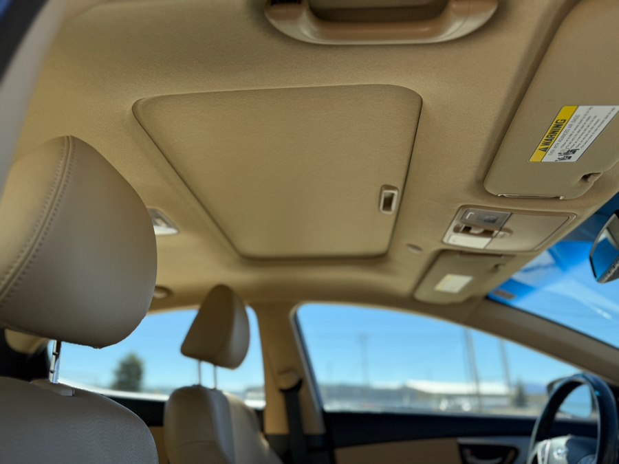 2012 Hyundai Elantra GLS - Photo 8