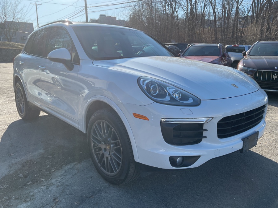 2017 Porsche Cayenne Base
