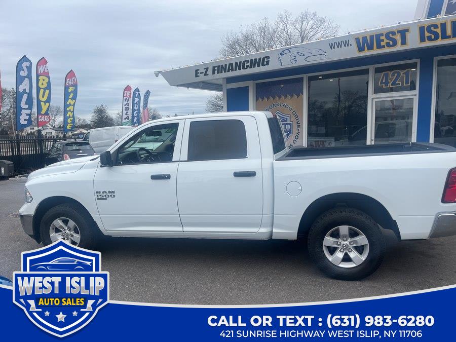 2022 RAM 1500 Classic SLT 4x4 Crew Cab 5'7's photo