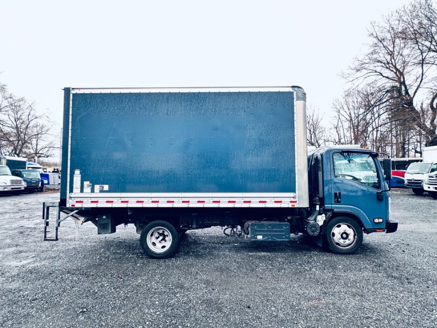 2022 Isuzu NRR's photo