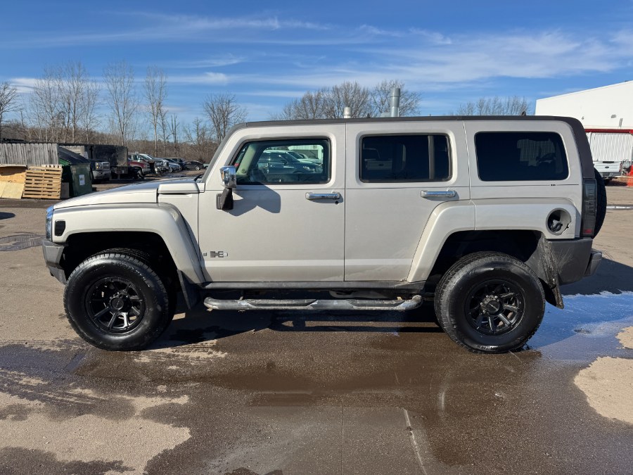 2006 Hummer H3 SUV's photo