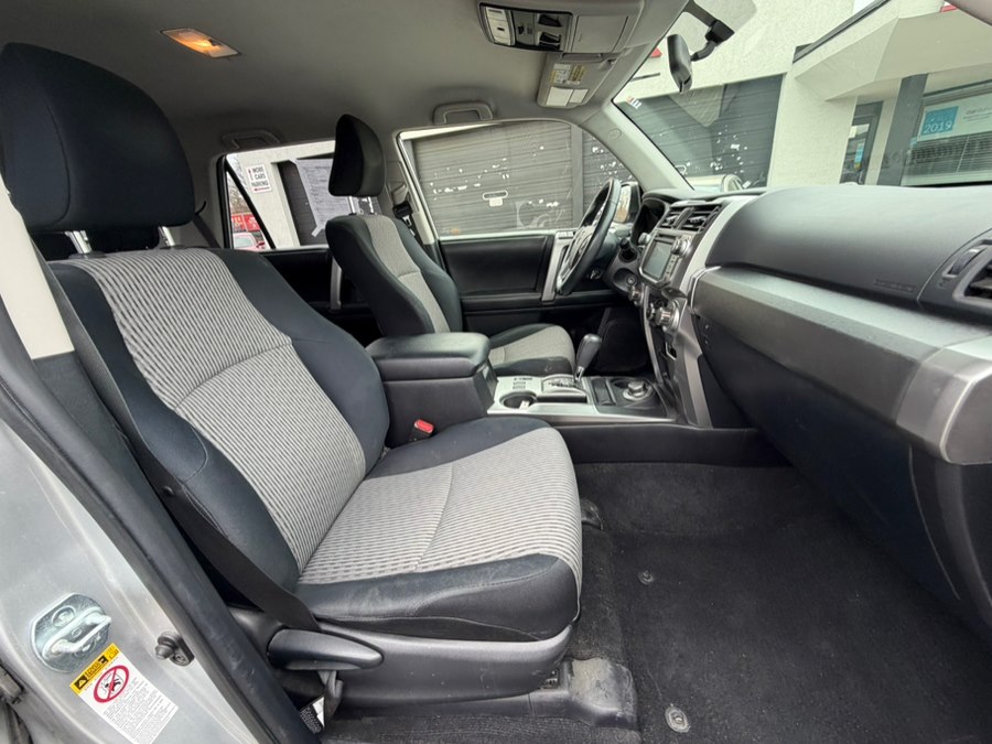 2015 Toyota 4Runner Limited - Photo 15