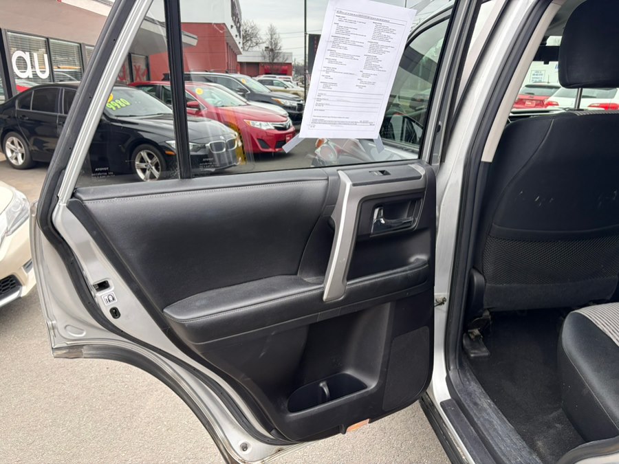 2015 Toyota 4Runner Limited - Photo 9