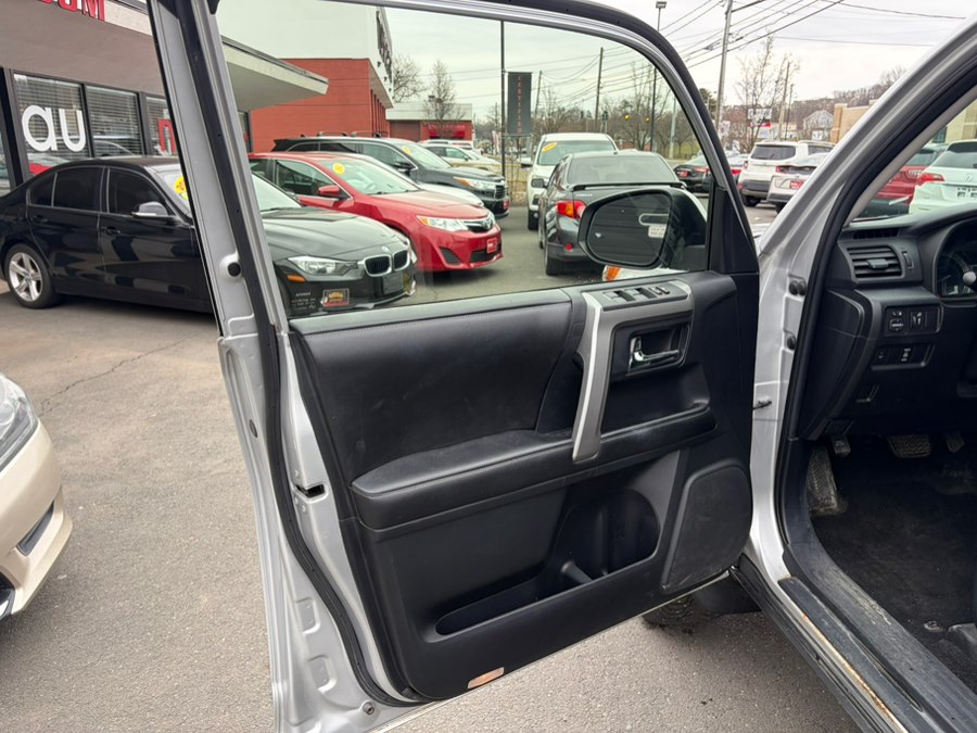 2015 Toyota 4Runner Limited - Photo 12