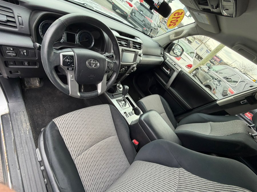 2015 Toyota 4Runner Limited - Photo 14