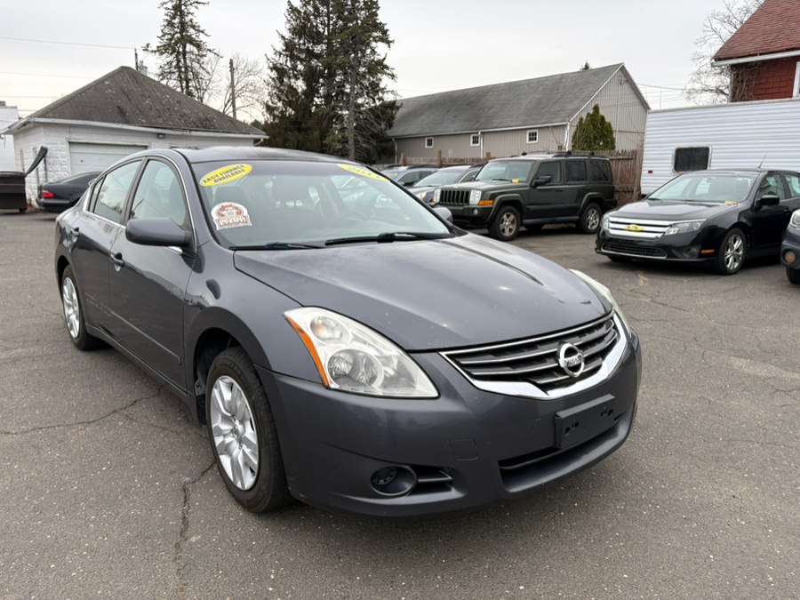 2011 Nissan Altima 4dr Sdn I4 CVT 2.5, available for sale in East Windsor, Connecticut | CT Car Co LLC. East Windsor, Connecticut