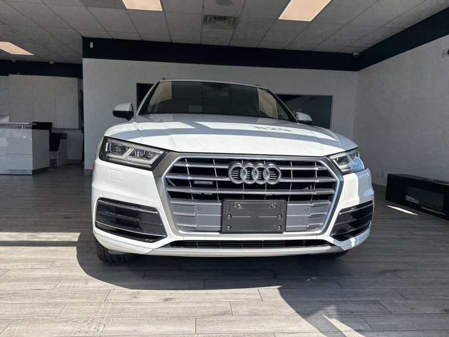 2018 Audi Q5 2.0T quattro S tronic Premium Plus's photo