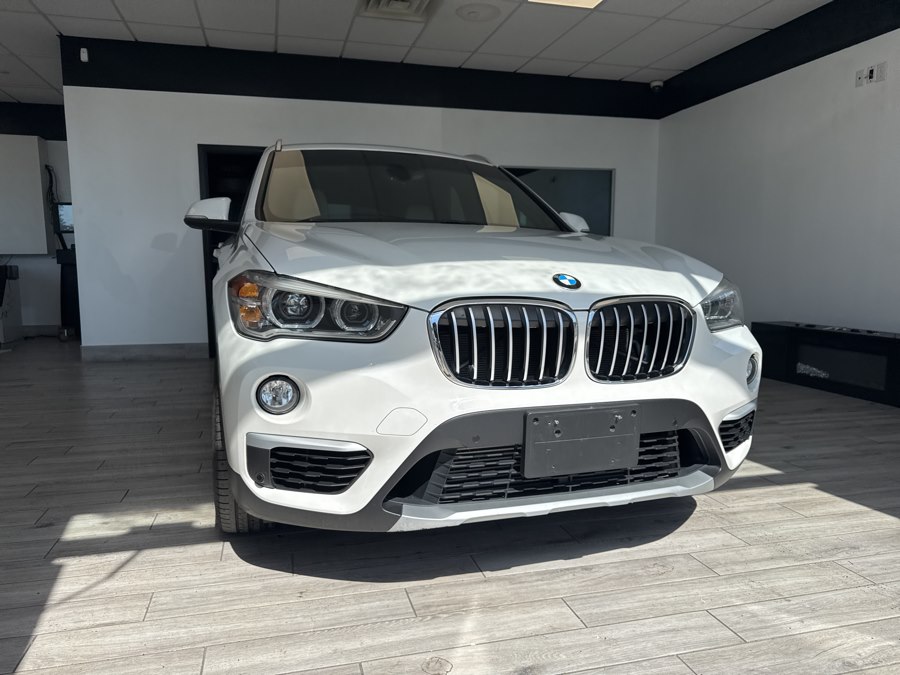 2017 BMW X1 xDrive28i's photo