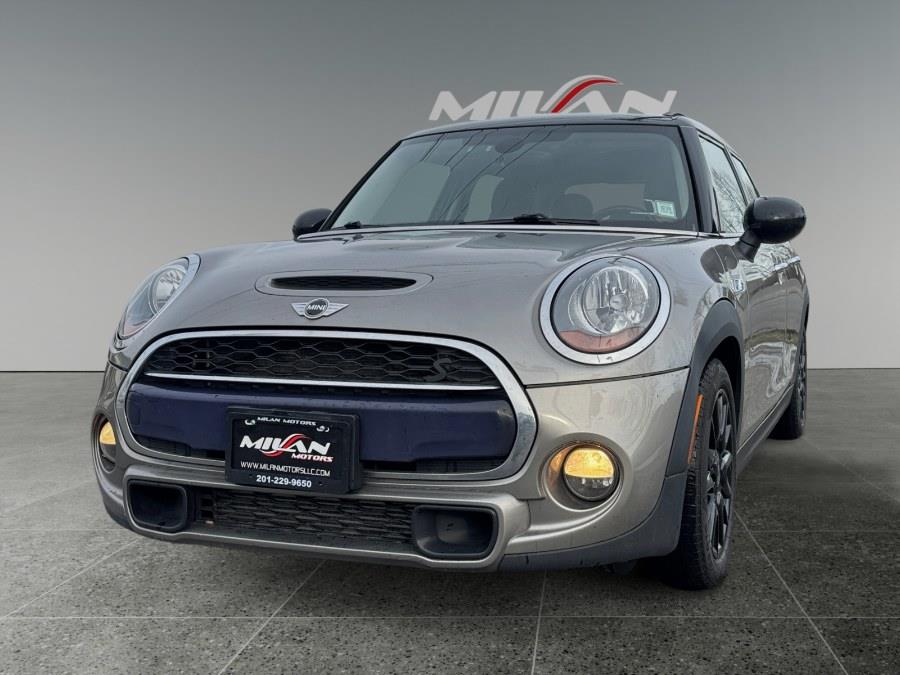 2018 MINI Cooper S 4 Door's photo
