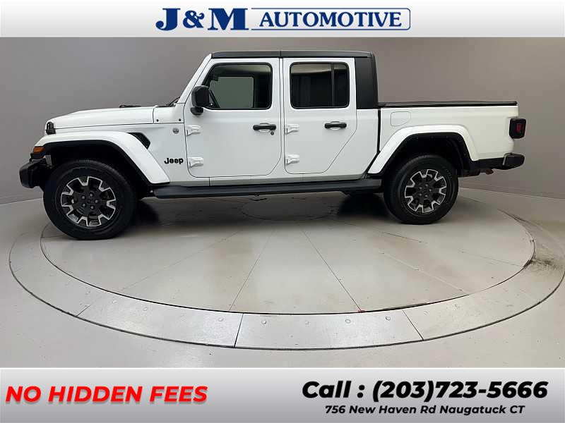 2020 Jeep Gladiator Overland's photo