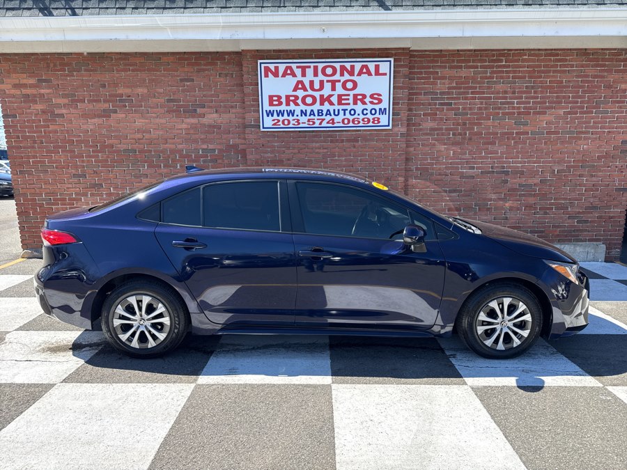 2022 Toyota Corolla LE Hybrid CVT's photo