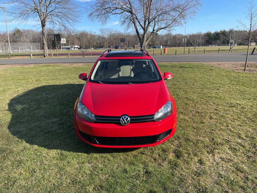 2013 Volkswagen Jetta SportWagen 2.0L TDI DSG w/Sunroof & Nav's photo