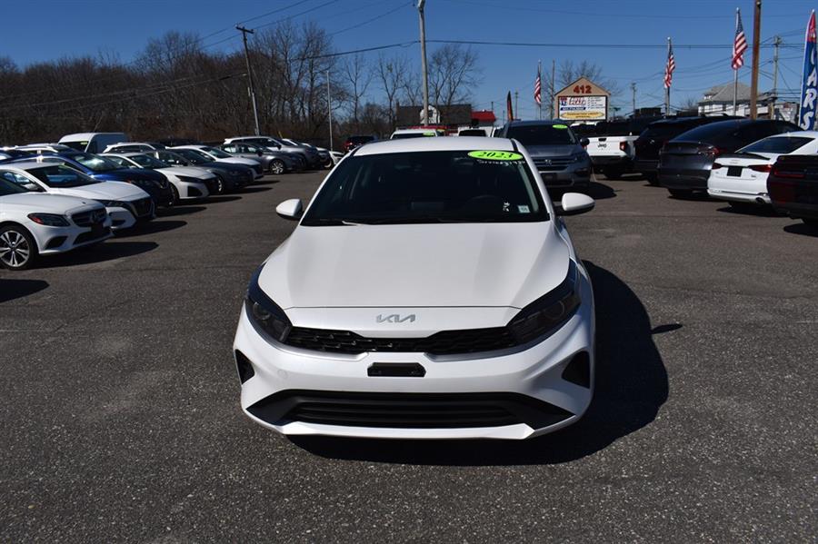 2023 Kia Forte LXS AT's photo