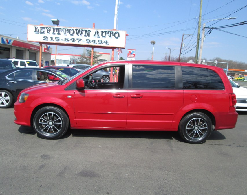 2014 Dodge Grand Caravan American Value Package's photo