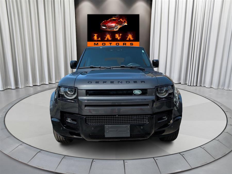 2023 Land Rover Defender X-Dynamic SE's photo