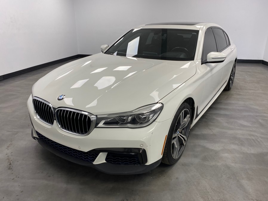 2016 BMW 7 Series 750i xDrive's photo