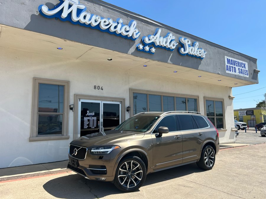 2016 Volvo XC90 T6 AWD Momentum's photo
