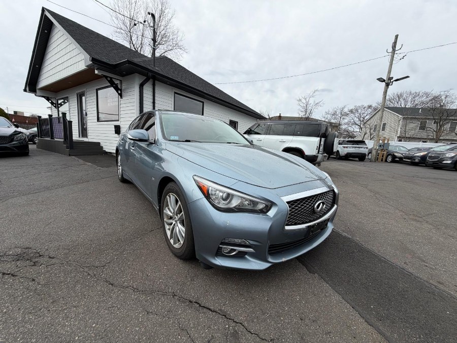 2016 INFINITI Q50 Premium