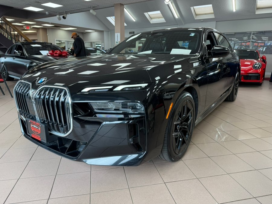 2024 BMW 7 Series 740i xDrive's photo