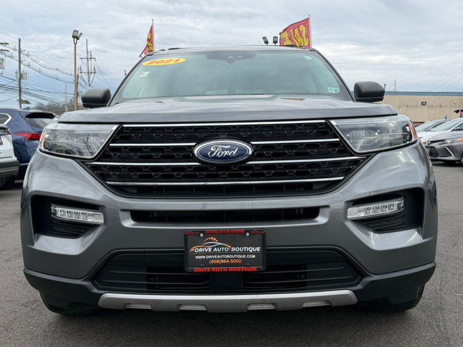 2021 Ford Explorer XLT 4WD's photo