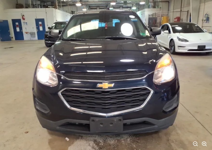 2016 Chevrolet Equinox LS's photo
