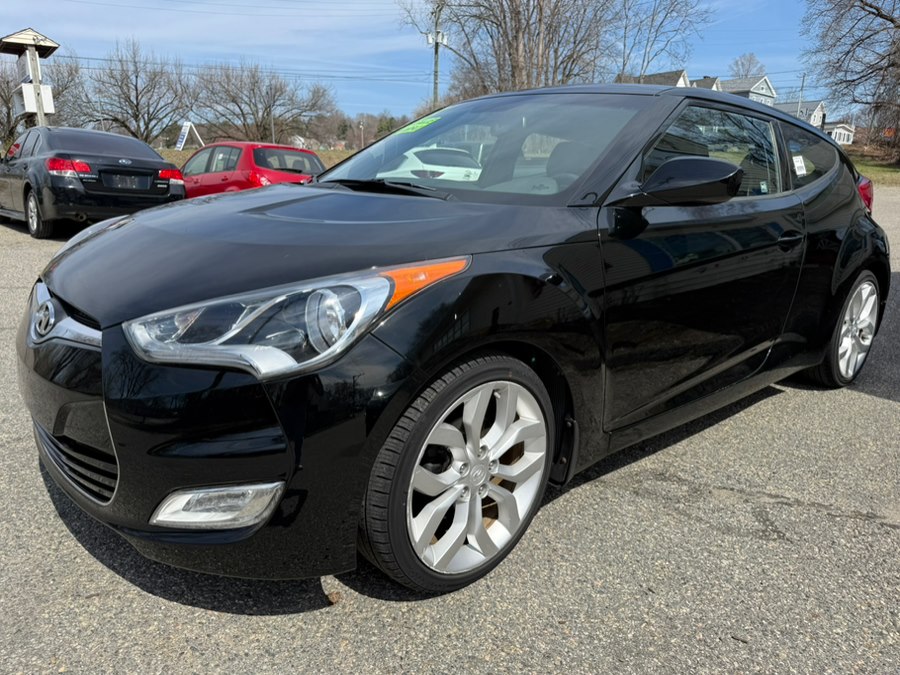 Used 2013 Hyundai Veloster in New Milford, Connecticut | Faustos Auto Body and Repairs LLC. New Milford, Connecticut