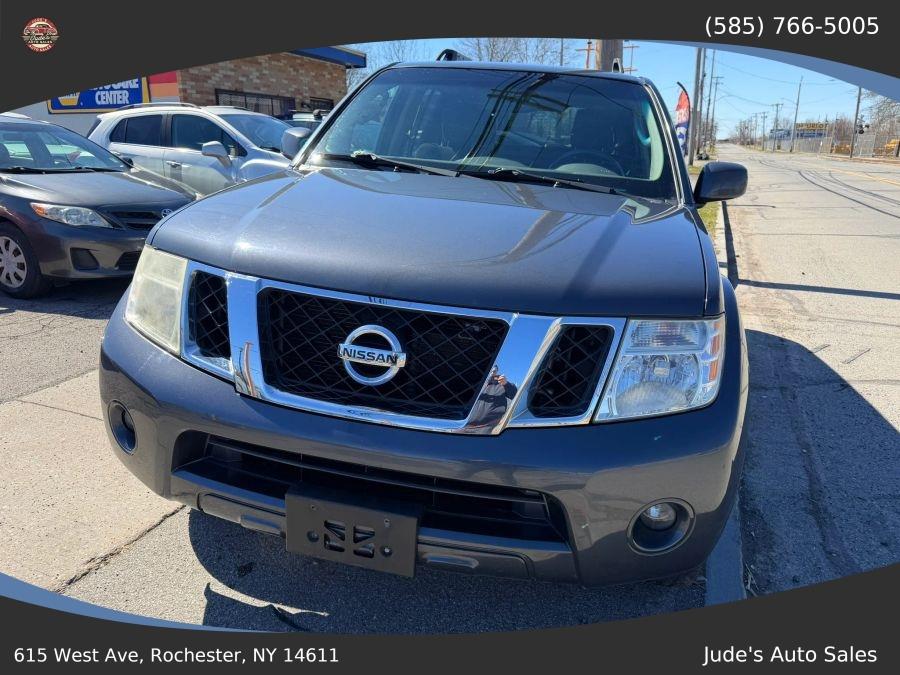 2012 Nissan Pathfinder SV 4x4's photo