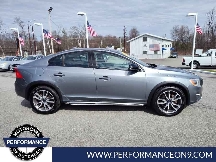 2016 Volvo S60 T5 AWD Cross Country Platinum's photo