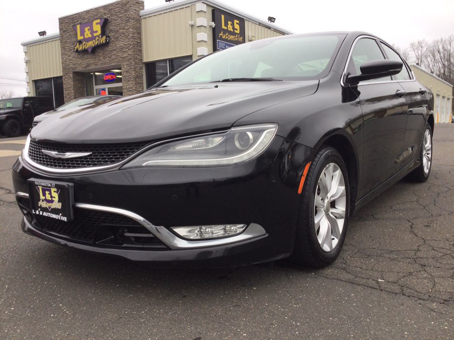 2015 Chrysler 200 C's photo