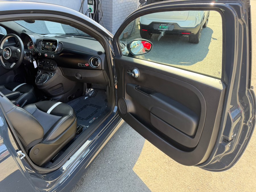 2018 FIAT 500e Battery Electric - Photo 31