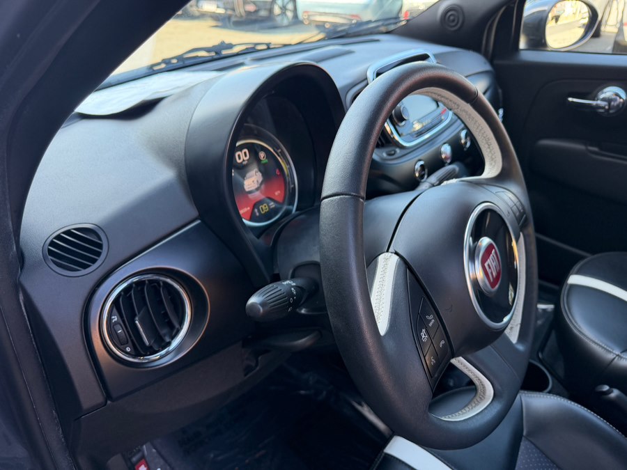 2018 FIAT 500e Battery Electric - Photo 10