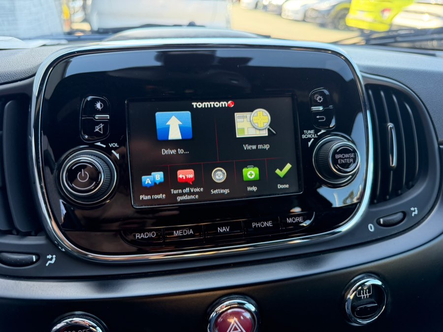 2018 FIAT 500e Battery Electric - Photo 21
