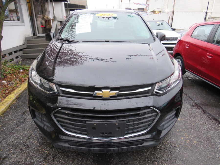 2021 Chevrolet Trax LS's photo