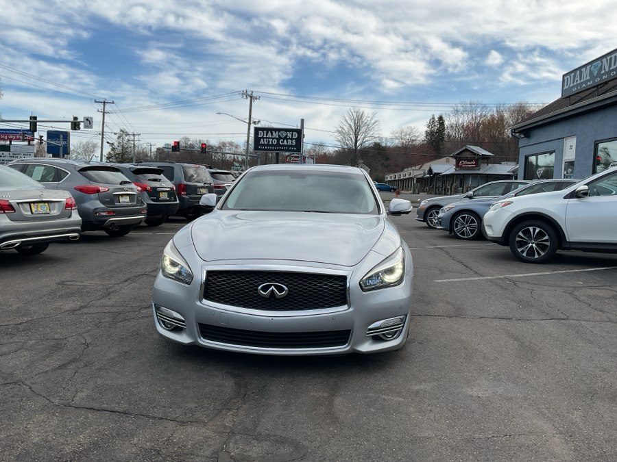2018 INFINITI Q70 LUXE