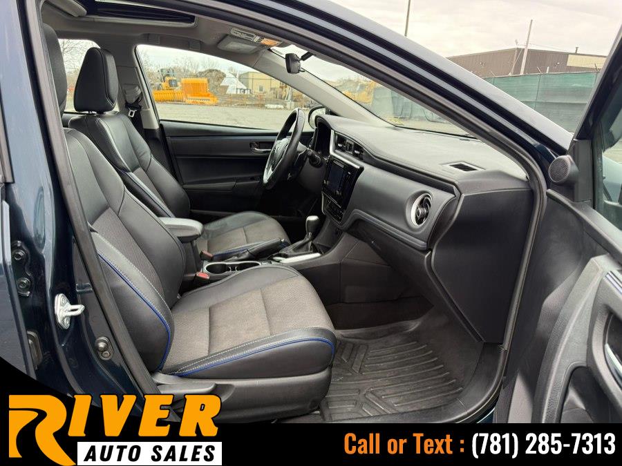 2017 Toyota Corolla SE - Photo 14