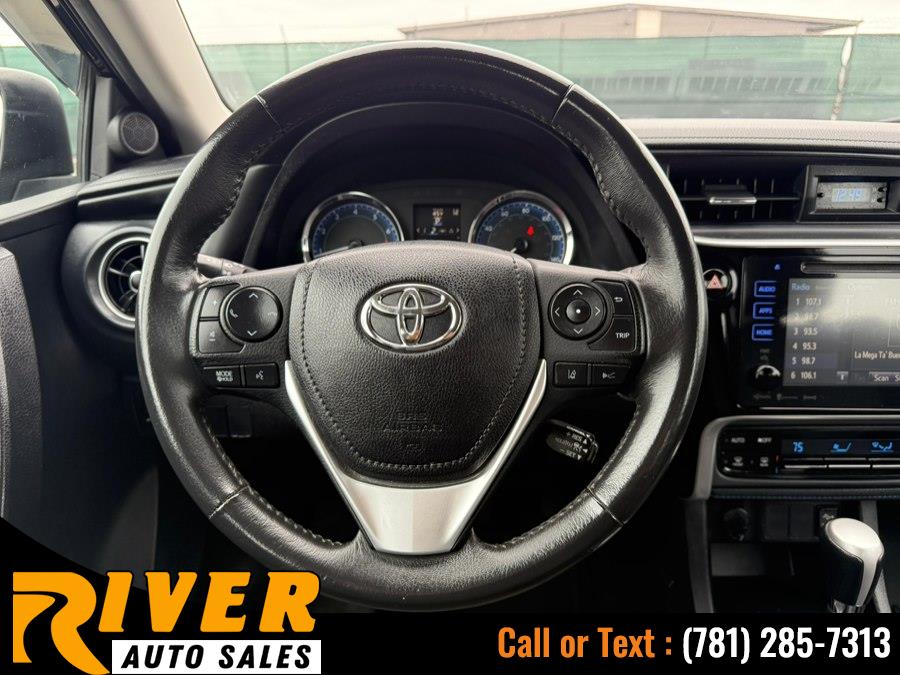 2017 Toyota Corolla SE - Photo 10