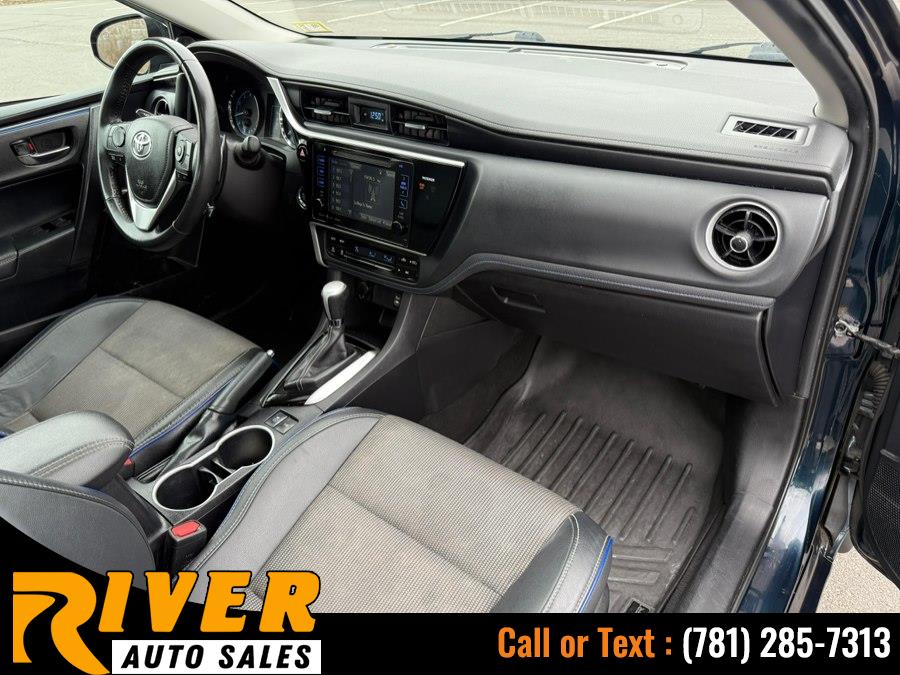 2017 Toyota Corolla SE - Photo 13